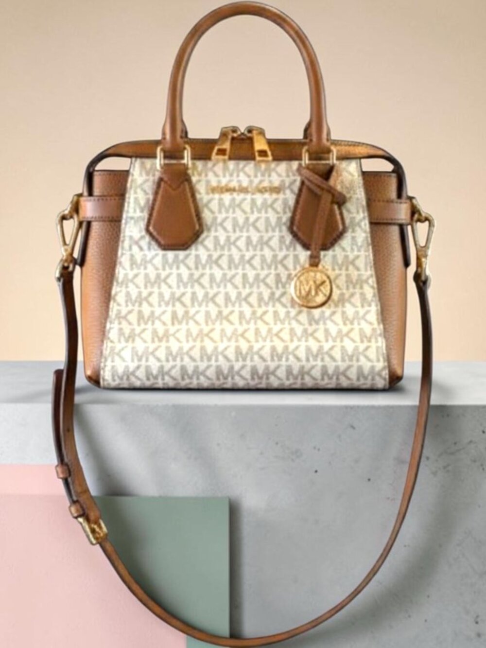 Michael Kors Jet Set Large East West Vanilla Signature Leather Crossbody Bag